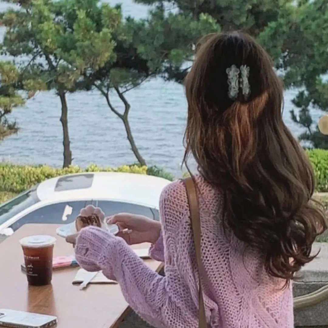 蒙梭罗夫人封面