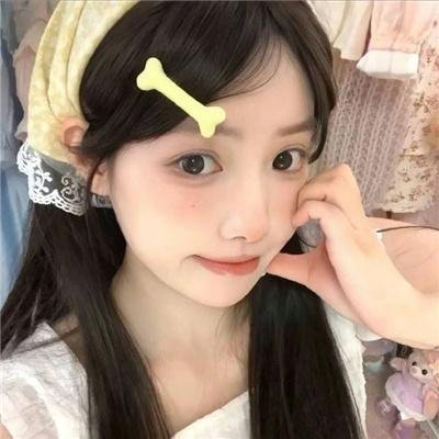 关于她的二三事封面